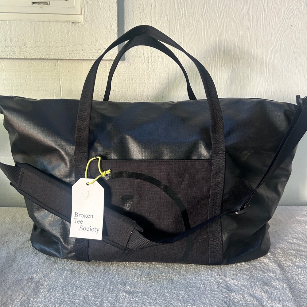 Broken Tee Society Black Duffel Bag Travel Gym Weekender Water Resistant New